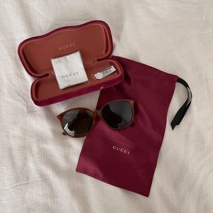 GUCCI SUNGLASSES